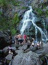 2009-08-19--17h40-CIMG1074 * Konrad jagt die Meute unter den 4  C kalten Wasserfall. Wer traut sich? * 2448 x 3264 * (5.49MB)