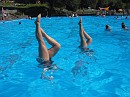 2009-08-20--15h28-CIMG1114 * Ines und Sarah bei einem Boost * 3264 x 2448 * (6.06MB)