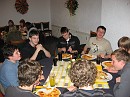 Essen3 * Eine lustige Runde, wie wird nur die Nacht? * 2816 x 2112 * (1.83MB)