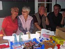 65690032 * Das Kassenteam rund um Annemarie Dinies * 2731 x 2048 * (1.67MB)
