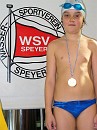 Sebastian * Sebastian Ligl Sieger ber 50 m Freistil im Jahrgang 1999 * 1536 x 2048 * (953KB)